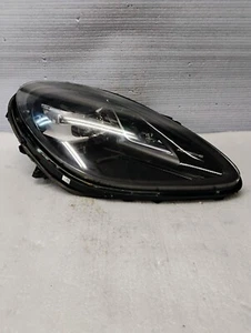 2019-2022 Porsche Macan OEM Passenger Side Headlight 95B.941.010.AR - Picture 1 of 10