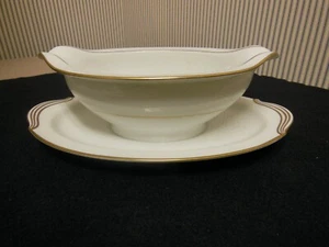 NORITAKE DAWN PATTERN GRAVY BOAT W ATTACHED UNDERPLATE, White w Gold Trim - Picture 1 of 7