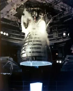 Shuttle Main Engine Test Firing Space Shuttle 8X12 FOTO - Bild 1 von 1