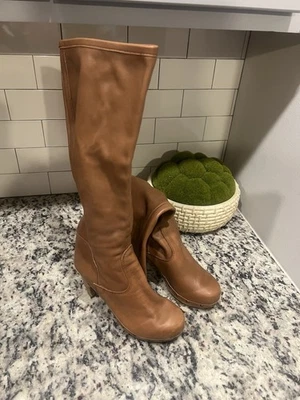 Botas tamanco Sanita couro marrom salto alto bloco joelho por tamanho 37 - Imagem 1 de 4