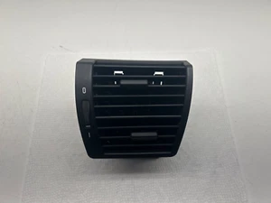 OEM FRONT LEFT DASH AIR VENT 2000 2001 2002 2003 2004 2005 2006 BMW X5 8402215 - Picture 1 of 6