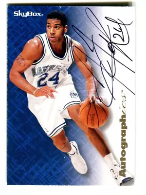 1996-97 SkyBox Premium Autographics #32 Jim Jackson Mavericks A49 091 - Image 1 of 2