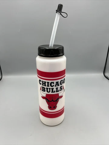 Chicago Bulls Water Bottle 1988 NBA  Jordan Pippen Era Vintage Cover