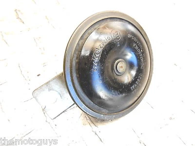 2004 Yamaha YZF R1 R 1000 04-06 electric horn signal oem stock good bracket - Imagem 1 de 4