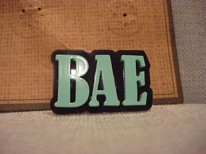 TEN79LA BOUTIQUE DESIGNER BAE BABY SWEETIE PLASTIC LAPEL PIN - BRAND NEW - Picture 1 of 8
