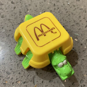 Vintage Rare McDonalds happy meal toy 1990 B10. Burger Box Transformer Crocodile