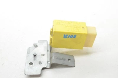 Relé de bloqueo de puerta Mazda MX-5 Miata 2001-2005 1,8 L BJ0G 67 830  Foto 1 de 4