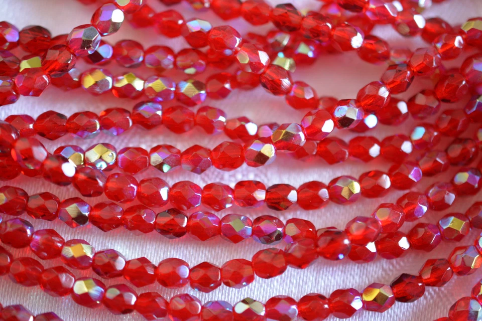 Cuentas de vidrio facetado redondas checas pulidas al fuego de 4 mm - Rubí Siam AB Foto 1 de 1
