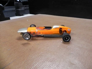 INDY CAR WITH DYNAMIC CHASSIS 1/24TH - Imagen 1 de 5