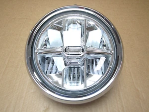 Kawasaki Z900 RS 2019 2,855 miles headlight assembly (5599) - Picture 1 of 9