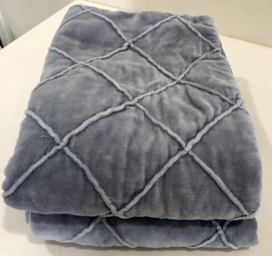 Pair Restoration Hardware RH Teen Gray Velvet 20X26 Diamond Quilted Pillow Shams - Picture 1 of 7