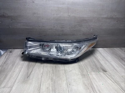 2017 2018 2019 TOYOTA HIGHLANDER LUZ DRIVER LÂMPADA HALÓGENA ESQUERDA SEM LED - Imagem 1 de 4