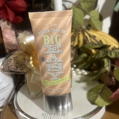 BENEFIT ~ BIGGER THAN BB BIG EASY LIQUID TO POWDER PERFECTOR ~ # 06 DEEP BEIGE - Image 1 of 3