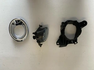 2013-2017 Nissan Pathfinder Right Fog Light Foglight Lamp - Picture 1 of 4