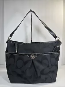 Auténtico bolso de hombro de lona COACH Signature F14852 negro con una correa - Imagen 1 de 16