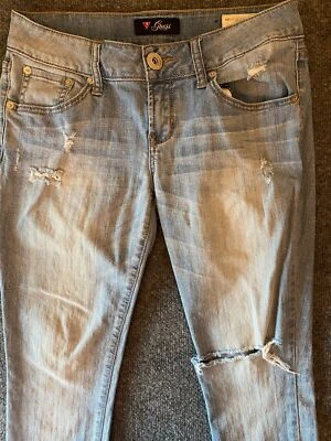 Jeans Guess Mujer 27 Azul Sarah Fit Desteñido Rasgado Ajustado Lavado Ligero Denim Foto 1 de 4
