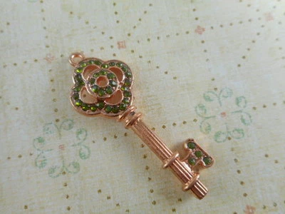 3 Colgantes Llaves Diamantes de Imitación Oliva Chapados en Cobre Brillante Hallazgos 44590 Foto 1 de 2