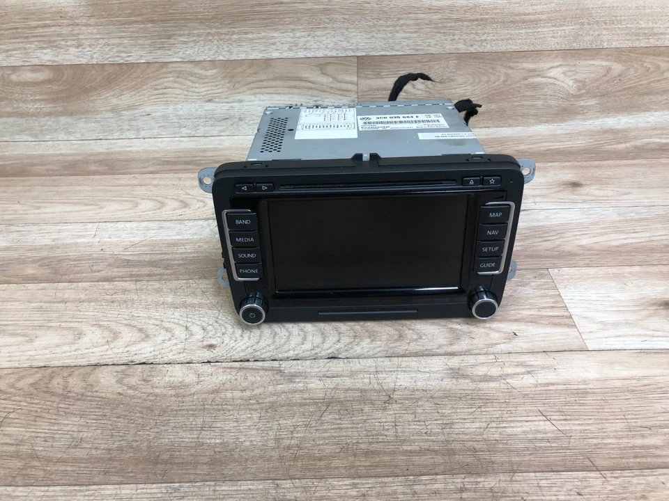 VOLKSWAGEN JETTA PASSAT CC OEM RÁDIO NAVEGAÇÃO FRONTAL MONITOR DE TELA ESTÉREO 2 - Imagem 1 de 4