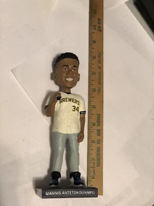Bobblehead Giannis Antetokounmpo 2022 Cerveceros Milwaukee Bucks -Sin Bate - Imagen 1 de 10