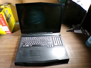 Alienware M17X P01E 17 8GB RAM **NO POWER ON/ NO BATTERY **NO HD/ NO CADDIE - Picture 1 of 5