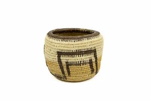 Cesta vintage tejida a mano hecha por artesanos indígenas - Imagen 1 de 10