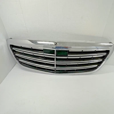 Б/У передняя решетка радиатора 2018 2019 2020 Mercedes-Benz S450 560 63 АМГ 2228802400 OEM - Изображение 1 из 4