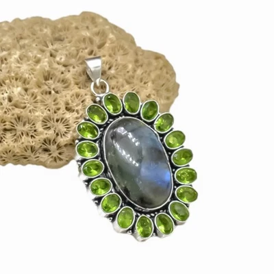 Natural Blue Labradorite Gemstone Handmade: 925 Sterling Silver Jewelry Pendant - Image 1 of 4