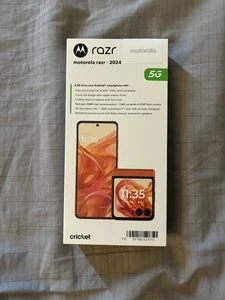 Brand New - Motorola Moto RAZR 2024 - 256GB Spritz Orange - Cricket Wireless - Picture 1 of 4