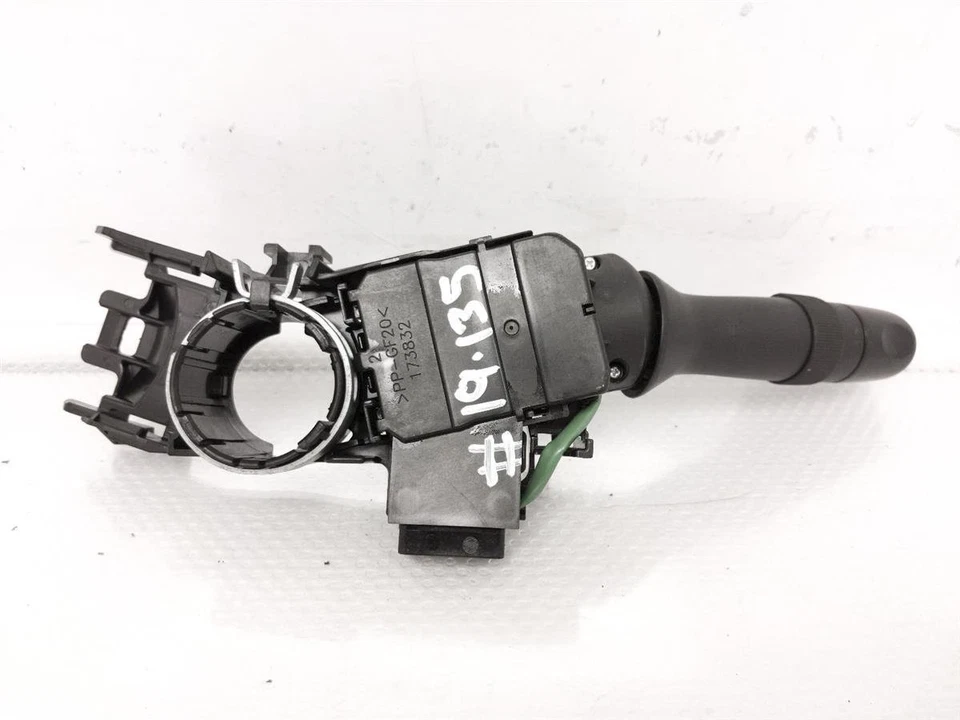 Interruptor de señal de giro de faros Subaru Crosstrek 2016-2017 83115Fj050 sin estrella de empuje Foto 1 de 4