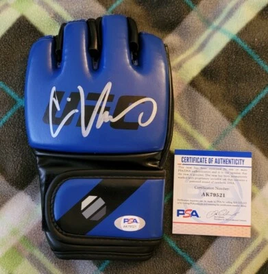 Cain Velasquez signed autographed UFC MMA fight glove PSA COA #AK79522 - Image 1 of 4