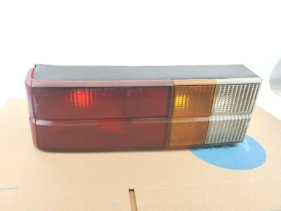 Luz trasera izquierda izquierda izquierda del conductor Ford Escort 1981-1985 usada Foto 1 de 4