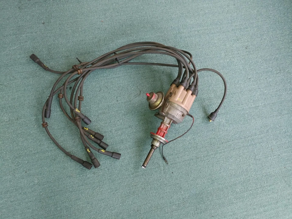 VINTAGE DISTRIBUTOR PLYMOUTH BELVEDERE DUSTER SATELLITE VALIANT 2444794 - Image 1 of 4