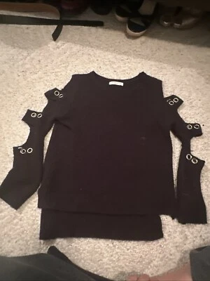 Suéter Pinc Premium Niñas Negro Tejido Recortado Talla M SAKS FIVE AVE Lola Y Niños Foto 1 de 4