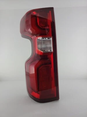 2020-22 Chevrolet Silverado 2500 Tail Light LED NON BLIS DRIVER (LH) OEM Foto 1 de 4