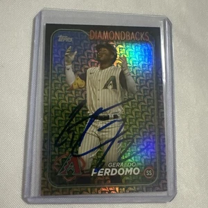 Autographed 2024 Topps Series 1 - Geraldo Perdomo Refractor - Picture 1 of 3