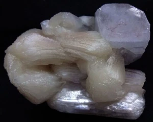 STUNNING APOPHLYLITE CUBES W/ STILBITE BOWS MINERALS SPECIMENS - Picture 1 of 4