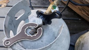 Custom Mutternschlüssel für Propanregler Schläuche (1,8" 12 Lobe) US Style Handmutter - Bild 1 von 9