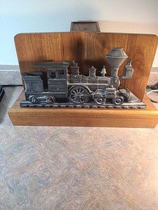 Topper de buzón vintage LOCOMOTORA TREN FERROCARRIL ~ RR detallado, metal fundido - Imagen 1 de 9