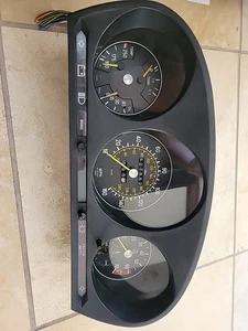 Cuadro de instrumentos velocímetro 73-80 Mercedes R107 450SL 450SLC FABRICANTE DE EQUIPOS ORIGINALES - Imagen 1 de 17