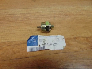 Stop Light Switch Genuine Mercedes 111/110 - A0005458109 - Picture 1 of 1