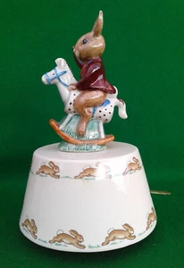 CAJA DE MÚSICA ROCK-A-BYE-BABY ROYAL DOULTON BUNNYKINS - ¡TALLY HO!. - Imagen 1 de 10