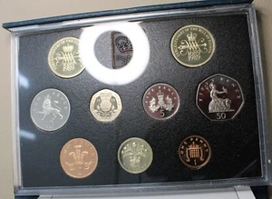 * 1989 DELUX PROOF SET PROOF 1 PENCE TO 2 POUND CASED SET UNITED KINGDOM #FHJ58 - Picture 1 of 17