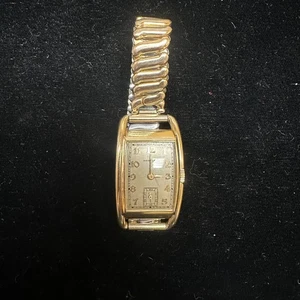 Vintage Hamilton 14k Gold Filled Ladies Women’s Watch Winds Ticks Runs - Picture 1 of 8