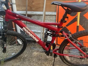 Mongoose Excursion Mountain Bike - Picture 1 of 7
