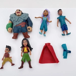 Conjunto de figuras de acción de Disney Raya y el último dragón paquete Raya Sisu Boun Namaari - Imagen 1 de 10