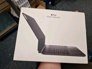 Apple Magic Keyboard iPad Pro 11" M4 British English Black Sealed 100% Original - Picture 1 of 6