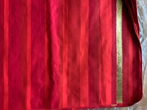 Aviva Stanoff Placemat Set of 4 Red with Gold Trim 14" x 19" - Picture 1 of 1