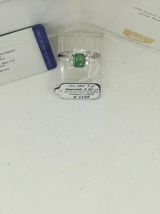 Anello da donna oro bianco 18 kt con Smeraldo 0,92ct e diamanti 0,28ct - Foto 1 di 12