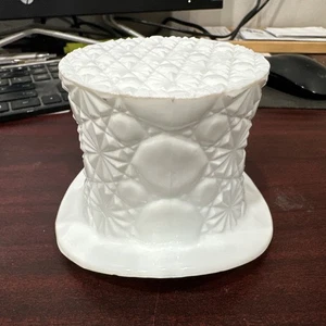 Milk Glass Daisy And Button Top Hat - Picture 1 of 6