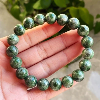 10.5m Natural Green Diopside Quartz Crystal Gemstone Beads Beaded - Image 1 of 4